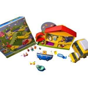 Peppa Pig Playset Bundle Peppas Town Playtime To Bedtime House & More